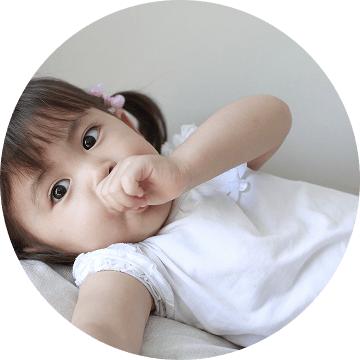 ゆびしゃぶりや爪を噛んでしまう